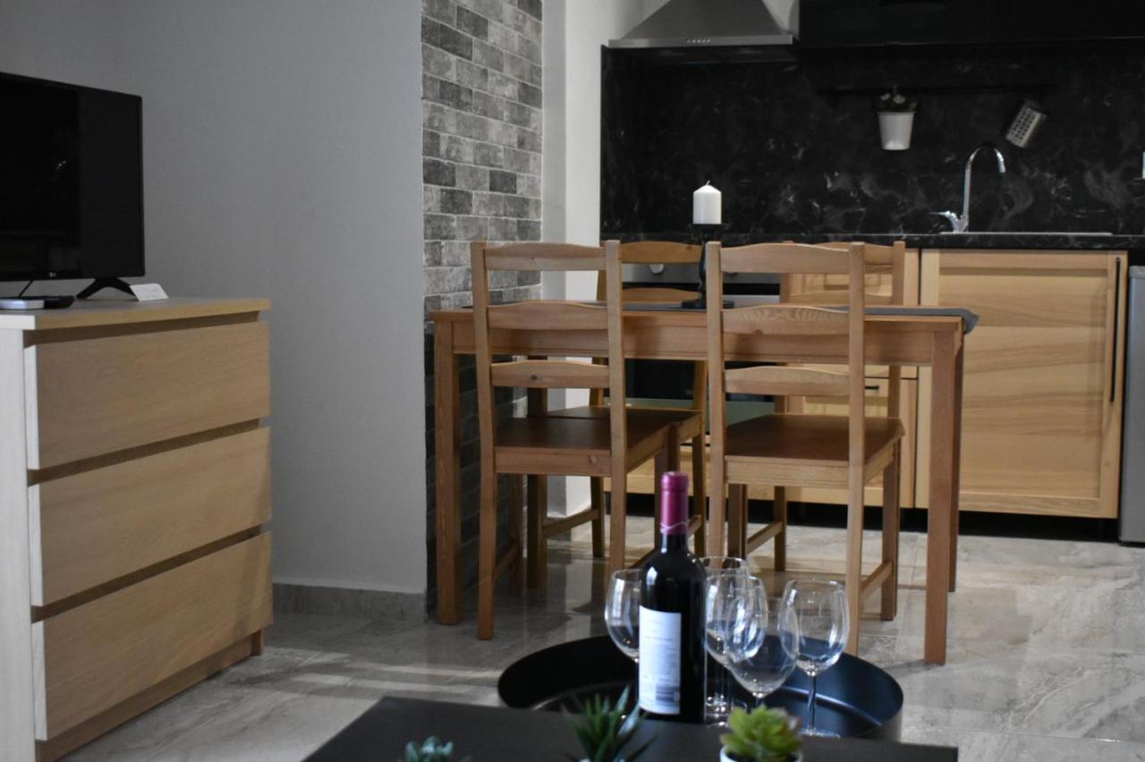 Davidana Deluxe Apartments Nea Kallikrateia Pokoj fotografie